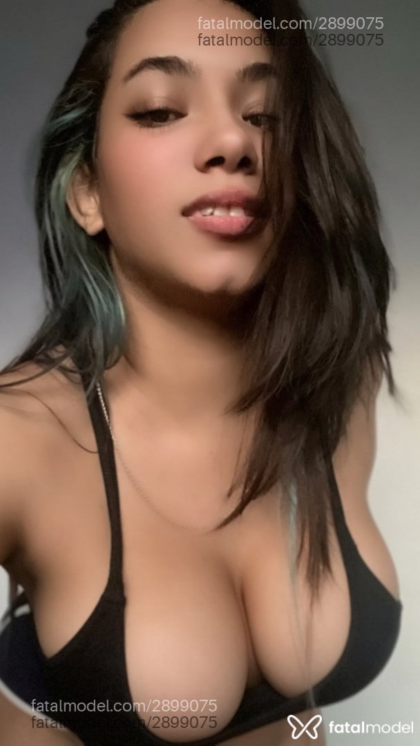 Acompanhante mulher com cabelo colorido de olhos castanhos em Virtual - Bunny Lului