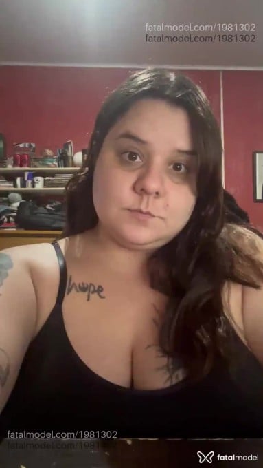 Acompanhante mulher com cabelo colorido de olhos castanhos em Virtual - Lady Bryce