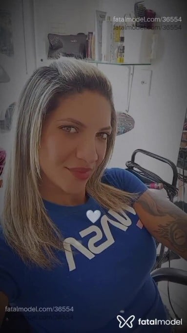 Acompanhante mulher loira (o) de olhos mel em Guarapari - Mel Lisboa
