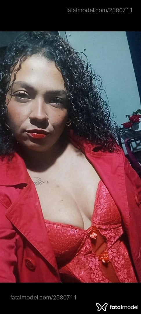 Acompanhante mulher com cabelo castanho de olhos castanhos em Tubarão Acompanhante mulher com cabelo castanho de olhos castanhos em Tubarão - Fee Freitas