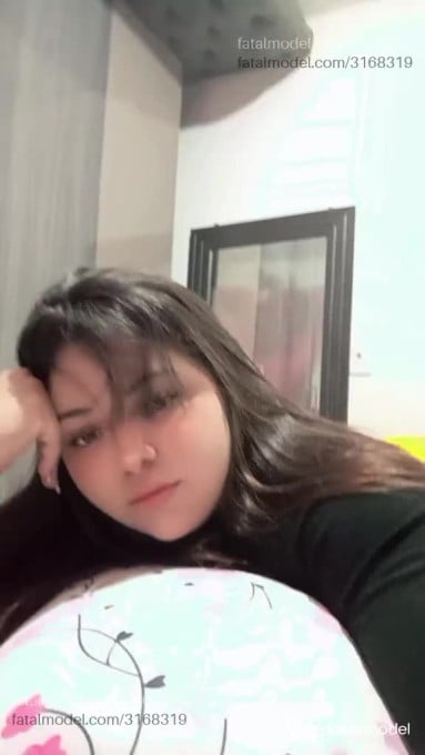 Acompanhante mulher com cabelo castanho de olhos mel em Virtual - Eduardinhamuniz