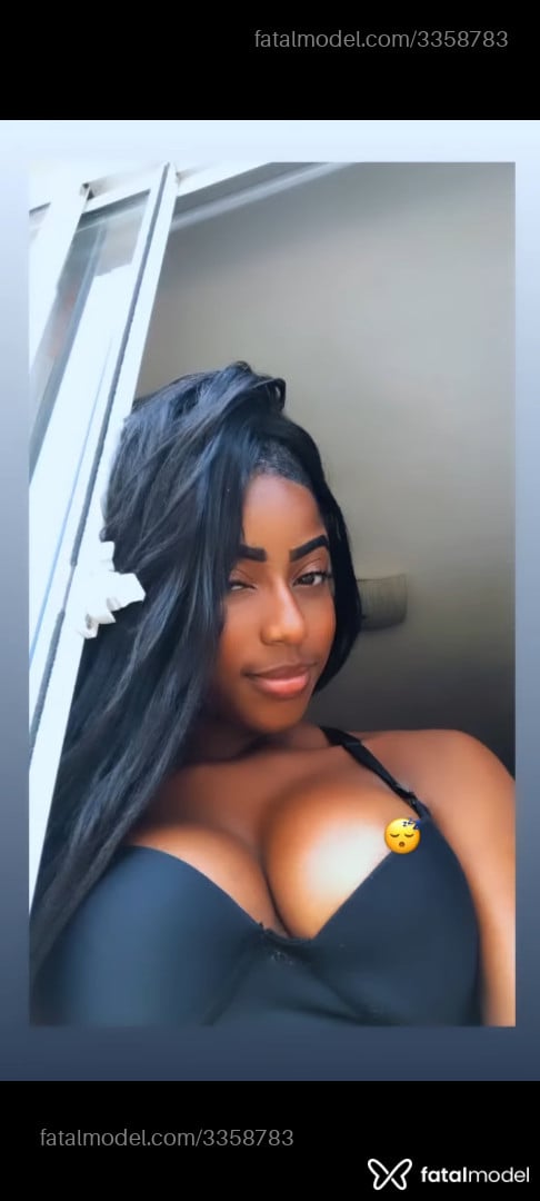 Acompanhante mulher com cabelo castanho de olhos castanhos em Virtual - Gabriela