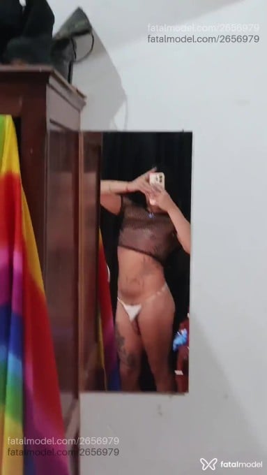 Acompanhante mulher trans morena (o) de olhos castanhos em Virtual - Joooo