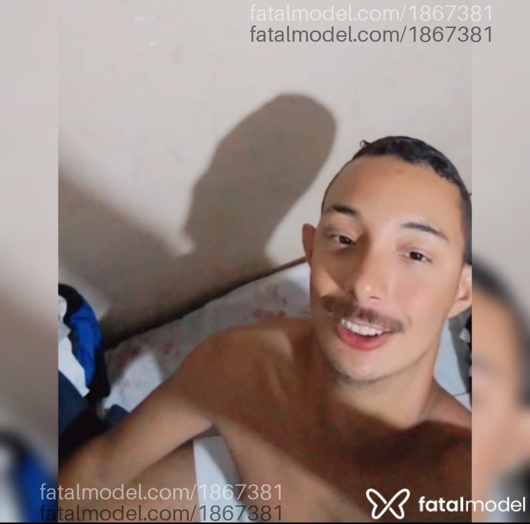 Acompanhante homem morena (o) de olhos castanhos em Umuarama Acompanhante homem morena (o) de olhos castanhos em Umuarama - Denis Moura