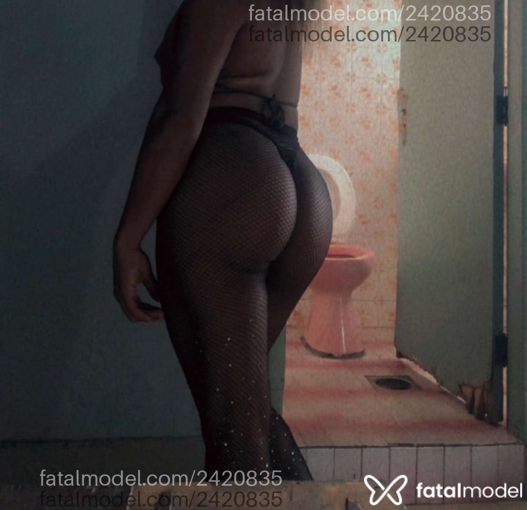 Acompanhante mulher trans com cabelo castanho de olhos pretos em Ouro Preto - Nicole