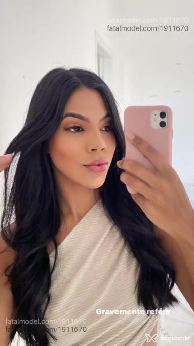 Acompanhante mulher morena (o) de olhos castanhos - ágatha Acompanhante mulher morena (o) de olhos castanhos - ágatha