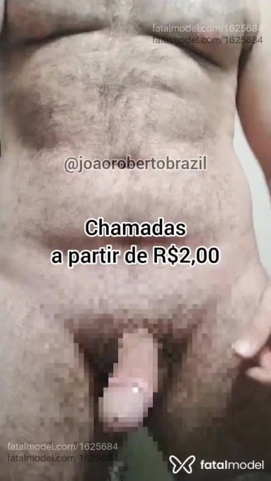 Acompanhante homem sem cabelo de olhos castanhos em Virtual - João Roberto