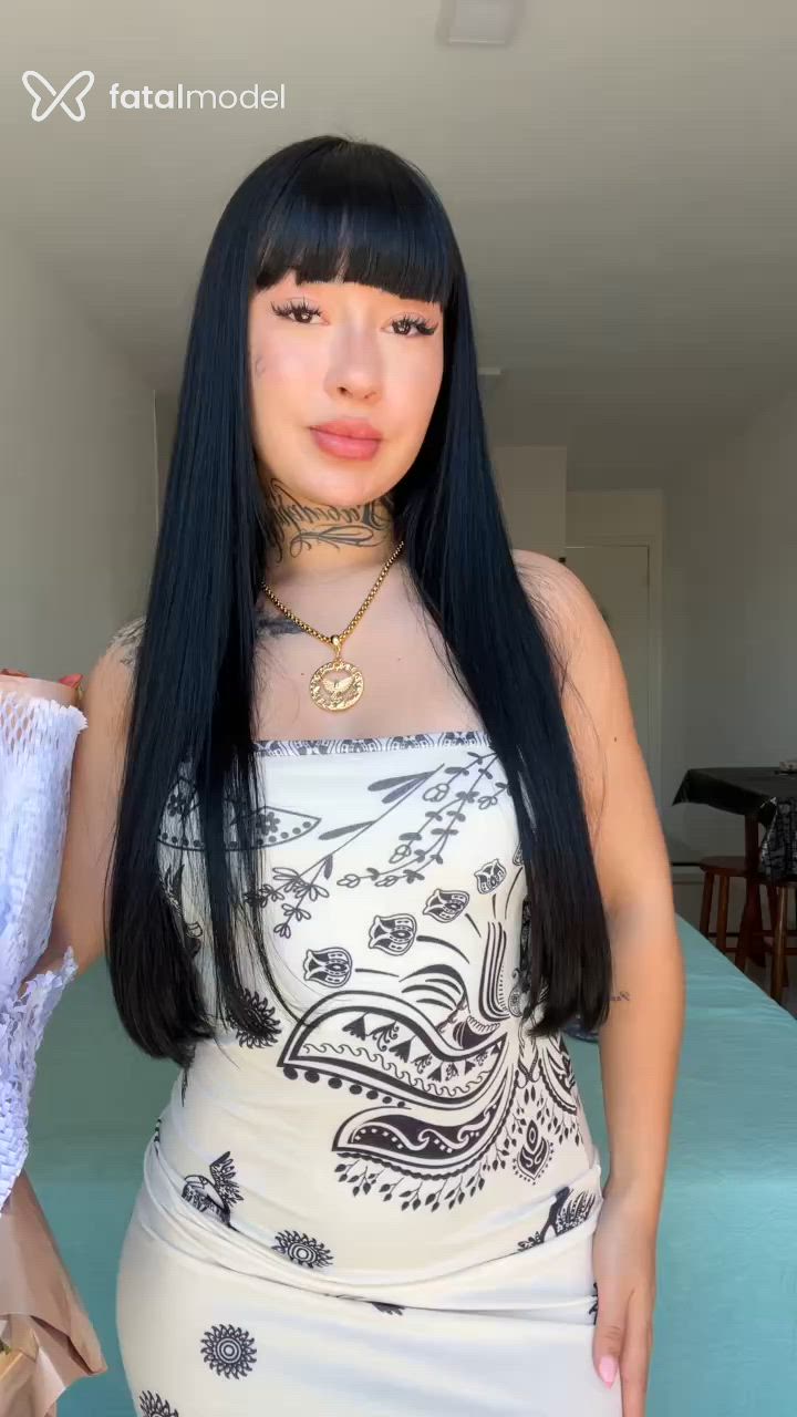 Acompanhante mulher morena (o) de olhos castanhos - Ane Muziki Acompanhante mulher morena (o) de olhos castanhos - Ane Muziki