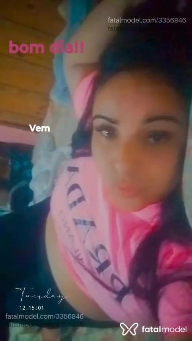 Acompanhante mulher morena (o) de olhos pretos em Penha - María