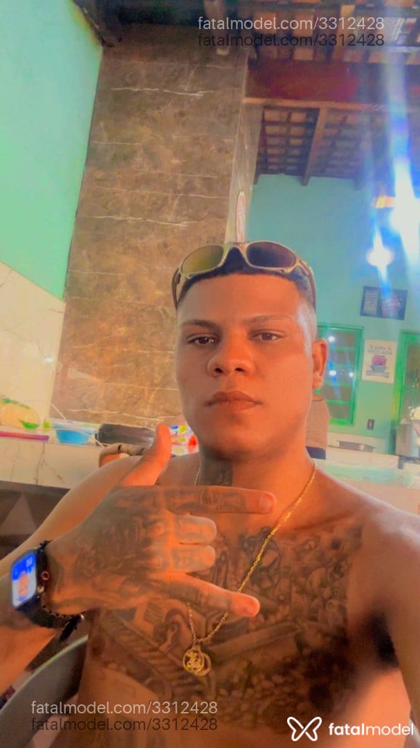Acompanhante homem morena (o) de olhos pretos em Ribeirão Preto - Thiago