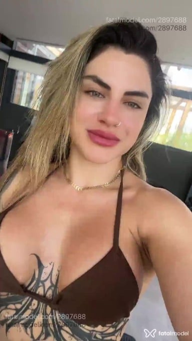 Acompanhante mulher loira (o) de olhos verdes em São Paulo Acompanhante mulher loira (o) de olhos verdes em São Paulo - Júlia Braga