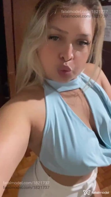 Acompanhante mulher loira (o) de olhos castanhos em Betim - Larissa