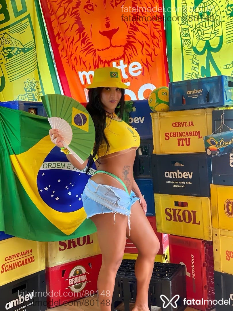Acompanhante mulher trans morena (o) de olhos castanhos em Maringá - Manuh Oliveira