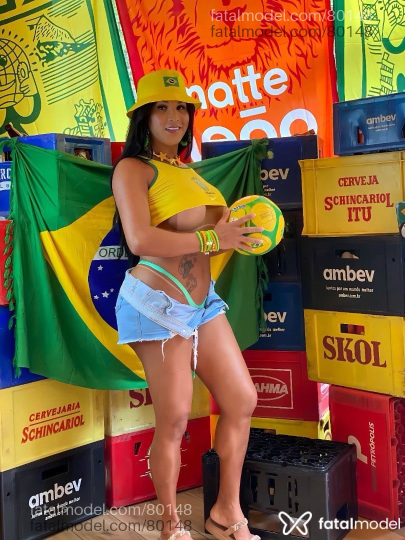 Acompanhante mulher trans morena (o) de olhos castanhos em Maringá - Manuh Oliveira