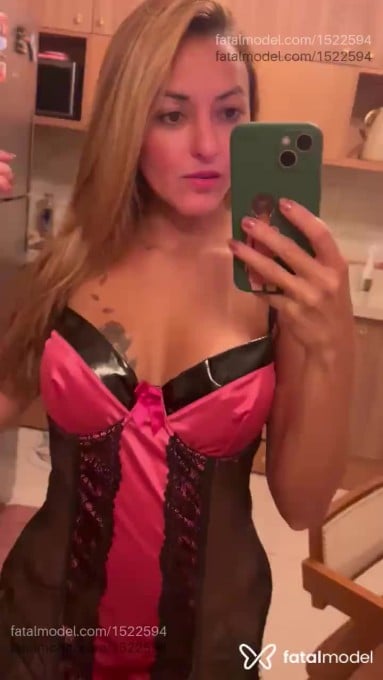Acompanhante mulher loira (o) de olhos castanhos em Rio de Janeiro - Lana Flowers