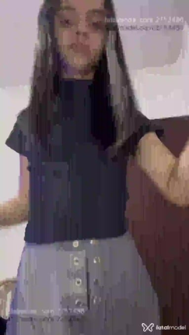 Acompanhante mulher trans morena (o) de olhos castanhos em Virtual - Lara Lins