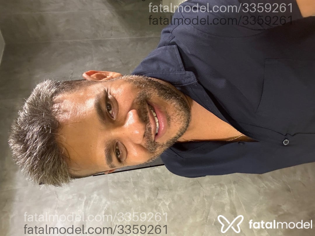 Acompanhante homem com cabelo castanho de olhos castanhos em Patos de Minas - Tiago Leif