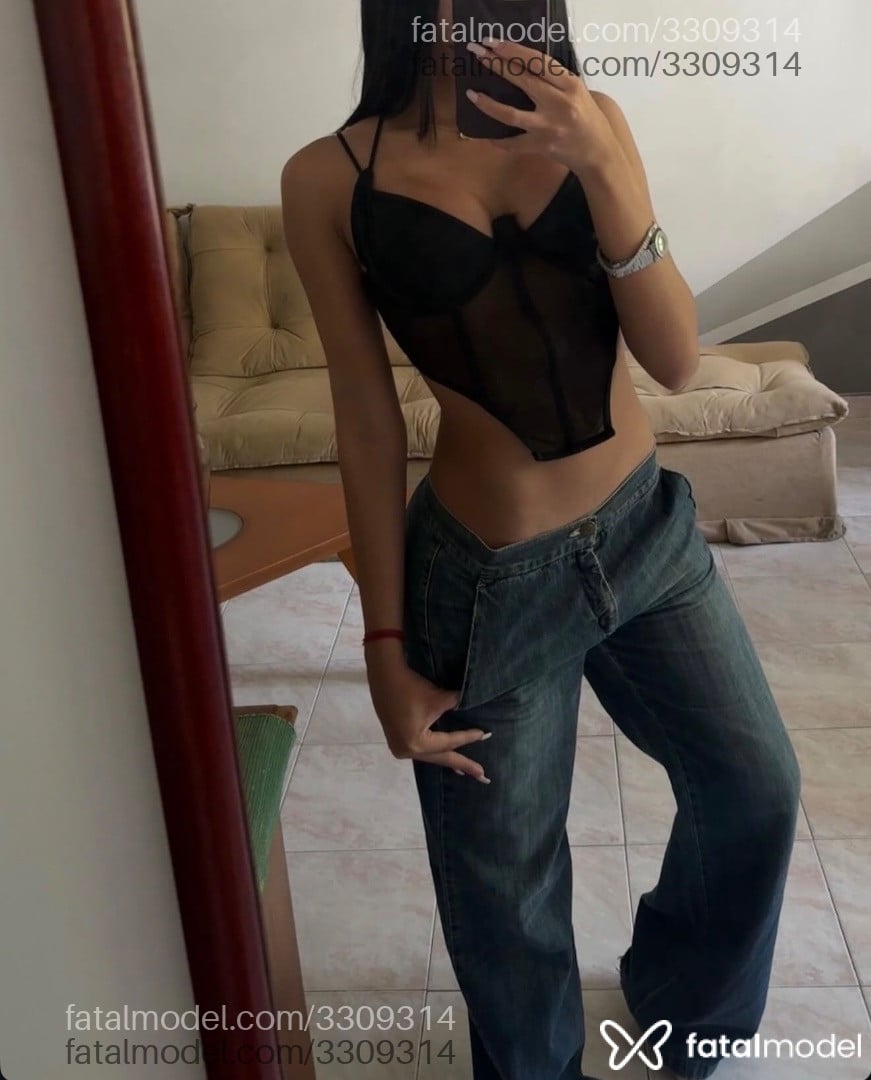 Acompanhante mulher morena (o) de olhos castanhos em Goiânia - Liz Macedo