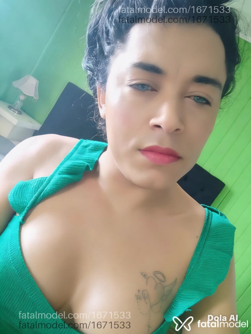 Acompanhante mulher trans morena (o) de olhos castanhos em Seara - Valquiriatrans