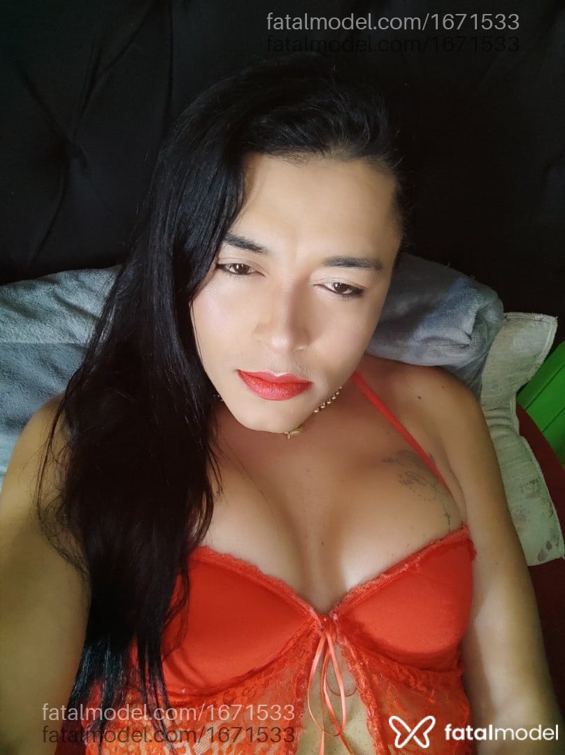 Acompanhante mulher trans morena (o) de olhos castanhos em Seara - Valquiriatrans