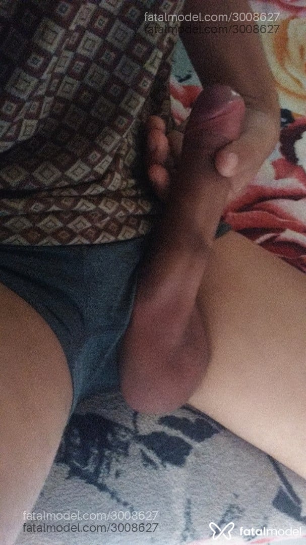 Acompanhante homem morena (o) de olhos castanhos em Feira de Santana Acompanhante homem morena (o) de olhos castanhos em Feira de Santana - MAGLINHU