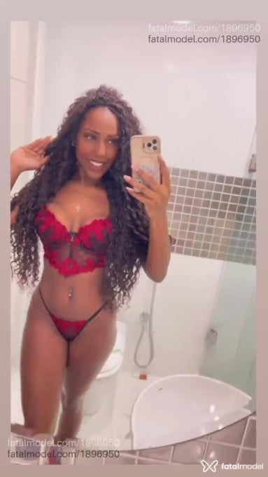 Acompanhante mulher morena (o) de olhos mel em São Mateus - Lavínia Salles