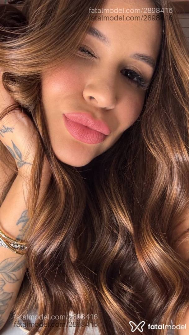 Acompanhante mulher morena (o) de olhos mel - Manu Goiana