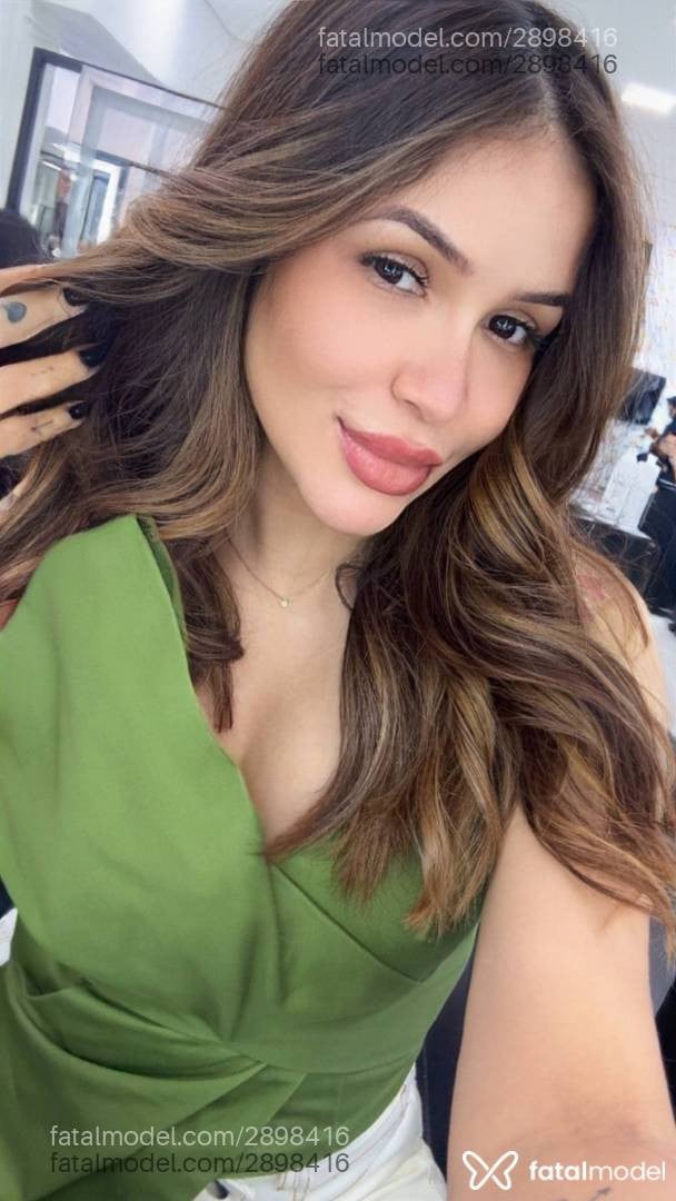 Acompanhante mulher morena (o) de olhos mel em Sinop - Manu Goiana