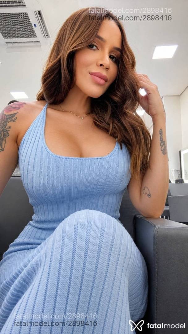 Acompanhante mulher morena (o) de olhos mel - Manu Goiana