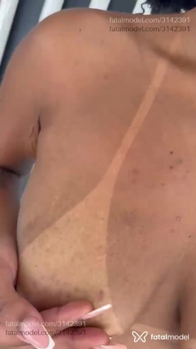 Acompanhante mulher morena (o) de olhos pretos em Delfinópolis Acompanhante mulher morena (o) de olhos pretos em Delfinópolis - Thais