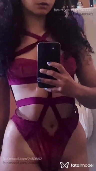 Acompanhante mulher morena (o) de olhos pretos em Cascavel - Morena