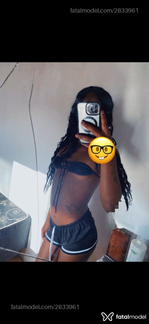 Acompanhante mulher trans morena (o) de olhos pretos em Araruama - Marcelly