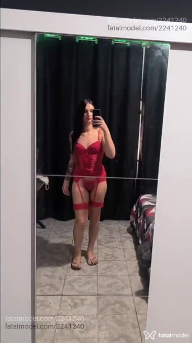 Acompanhante mulher trans com cabelo castanho de olhos castanhos em Juiz de Fora - Thayssa Pfeiffer