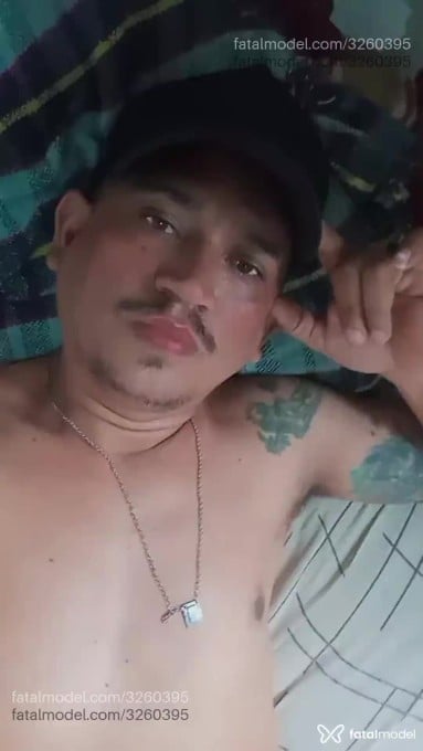 Acompanhante homem com cabelo castanho de olhos castanhos em Manaus Acompanhante homem com cabelo castanho de olhos castanhos em Manaus - Pimbao