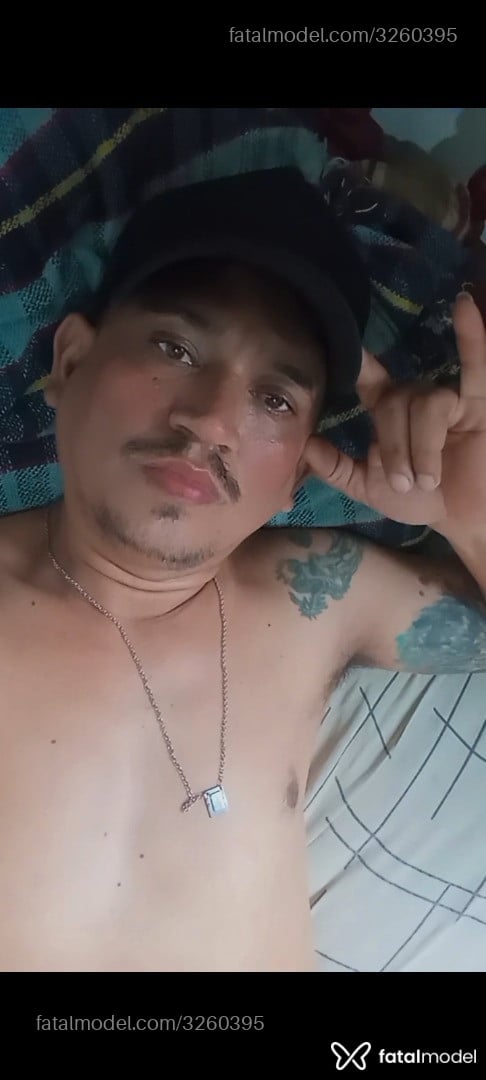 Acompanhante homem com cabelo castanho de olhos castanhos em Manaus Acompanhante homem com cabelo castanho de olhos castanhos em Manaus - Pimbao
