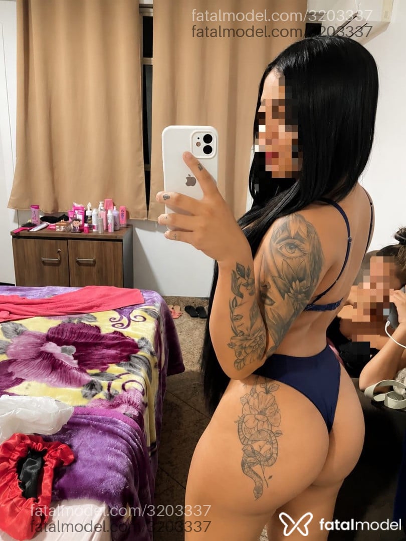 Acompanhante mulher morena (o) de olhos pretos em Passo Fundo - Heloisa