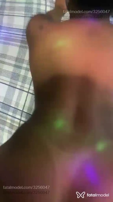 Acompanhante mulher com cabelo castanho de olhos castanhos em Petrópolis Acompanhante mulher com cabelo castanho de olhos castanhos em Petrópolis - Pérola Négra
