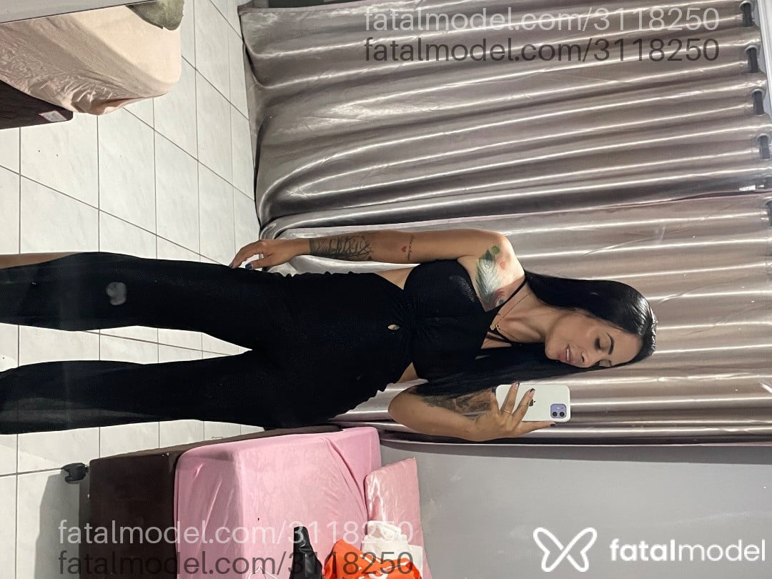 Acompanhante mulher morena (o) de olhos castanhos em Curitiba - Lavinia