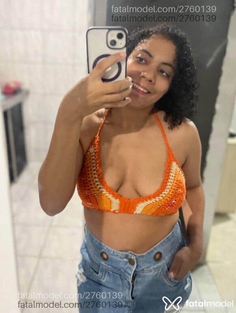 Acompanhante mulher com cabelo castanho de olhos pretos em Virtual - Amora