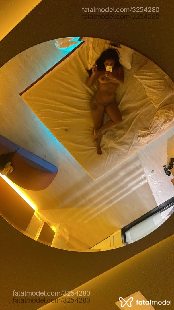 Acompanhante mulher morena (o) de olhos pretos em Manaus - Nat