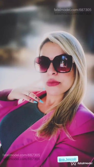 Acompanhante mulher loira (o) de olhos castanhos em Florianópolis - Juju Porsche