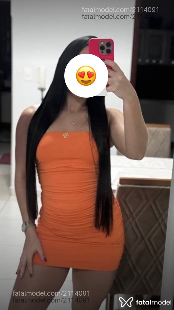 Acompanhante mulher morena (o) de olhos pretos - Bella