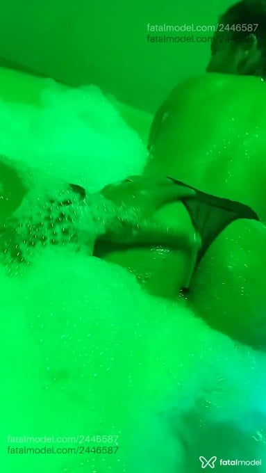 Acompanhante mulher com cabelo castanho de olhos castanhos em Jaboatão dos Guararapes Acompanhante mulher com cabelo castanho de olhos castanhos em Jaboatão dos Guararapes - Michele