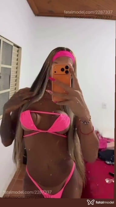 Acompanhante mulher trans morena (o) de olhos mel em Extrema Acompanhante mulher trans morena (o) de olhos mel em Extrema - Hanna Colucci