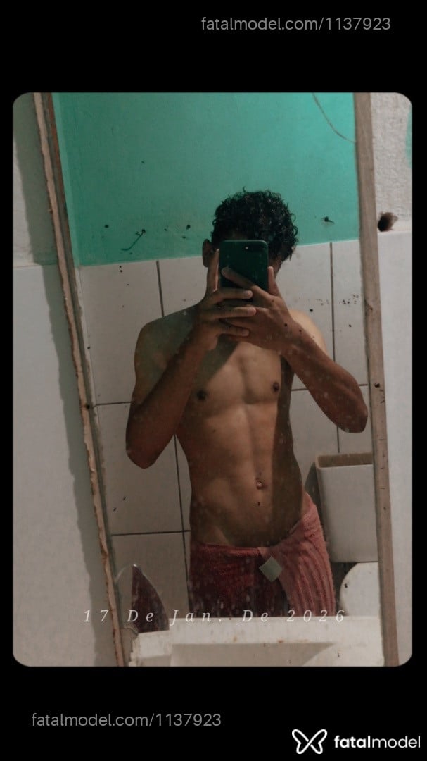 Acompanhante homem com cabelo castanho de olhos castanhos em Maringá - Ruanz