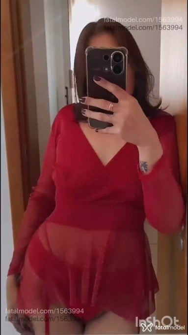 Acompanhante mulher com cabelo castanho de olhos castanhos em Chapecó - Nathi