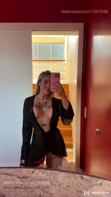 Acompanhante mulher loira (o) de olhos castanhos em Bagé Acompanhante mulher loira (o) de olhos castanhos em Bagé - Luana Ferrari