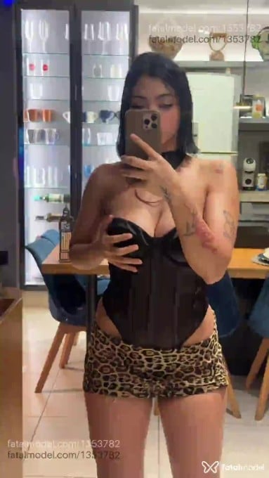 Acompanhante mulher morena (o) de olhos pretos em Goiânia - Rubi Garcia