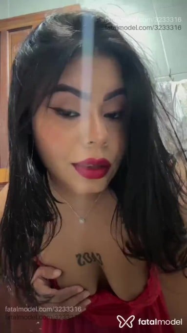 Acompanhante mulher morena (o) de olhos castanhos em Campo Novo do Parecis - Bruna