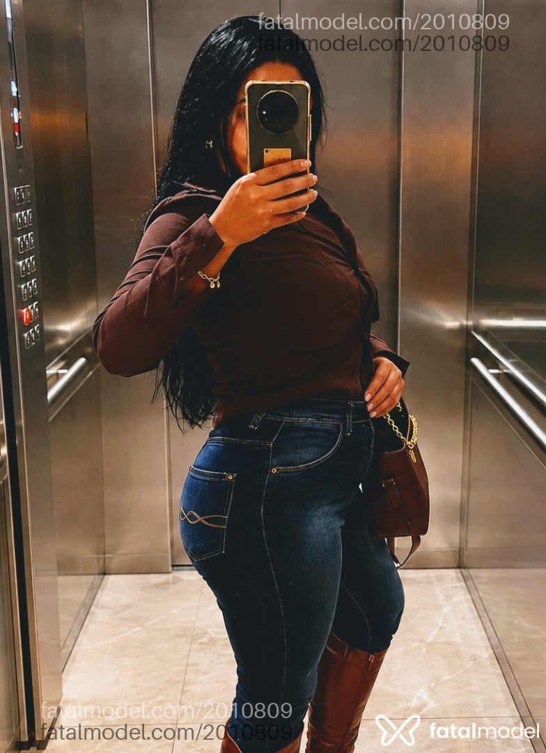 Acompanhante mulher morena (o) de olhos castanhos em Porto Alegre - Luamorenay